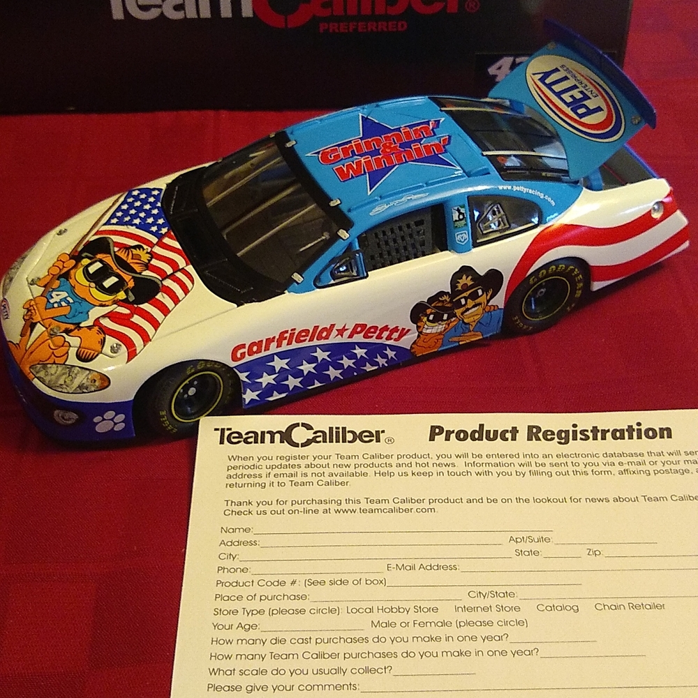 Richard Petty 1/24 team caliber car